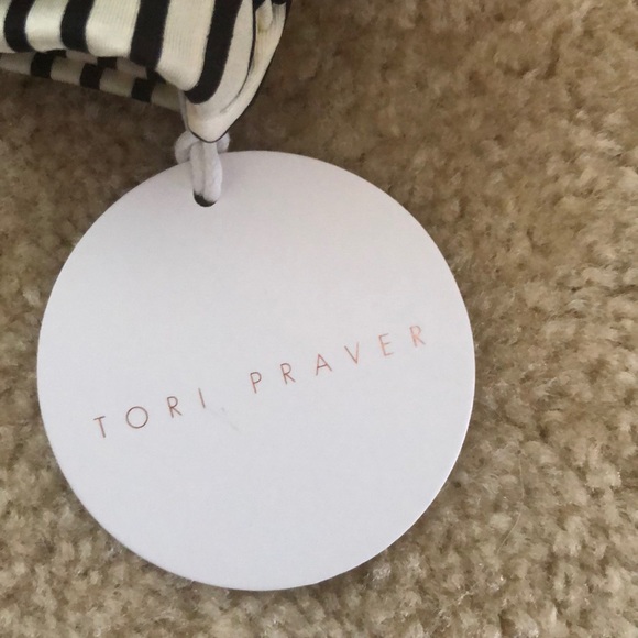 🌴🌺BRAND NEW Tori Praver Bandeau Bikini Top🌺🌴 - Picture 4 of 7